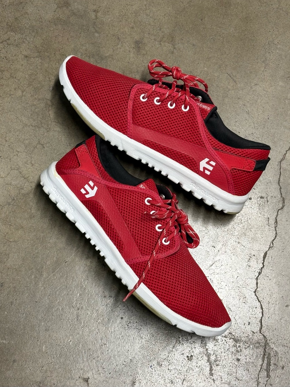 Etnies Scout Lightweight Slip On Men’s Size 11 Red Sneakers